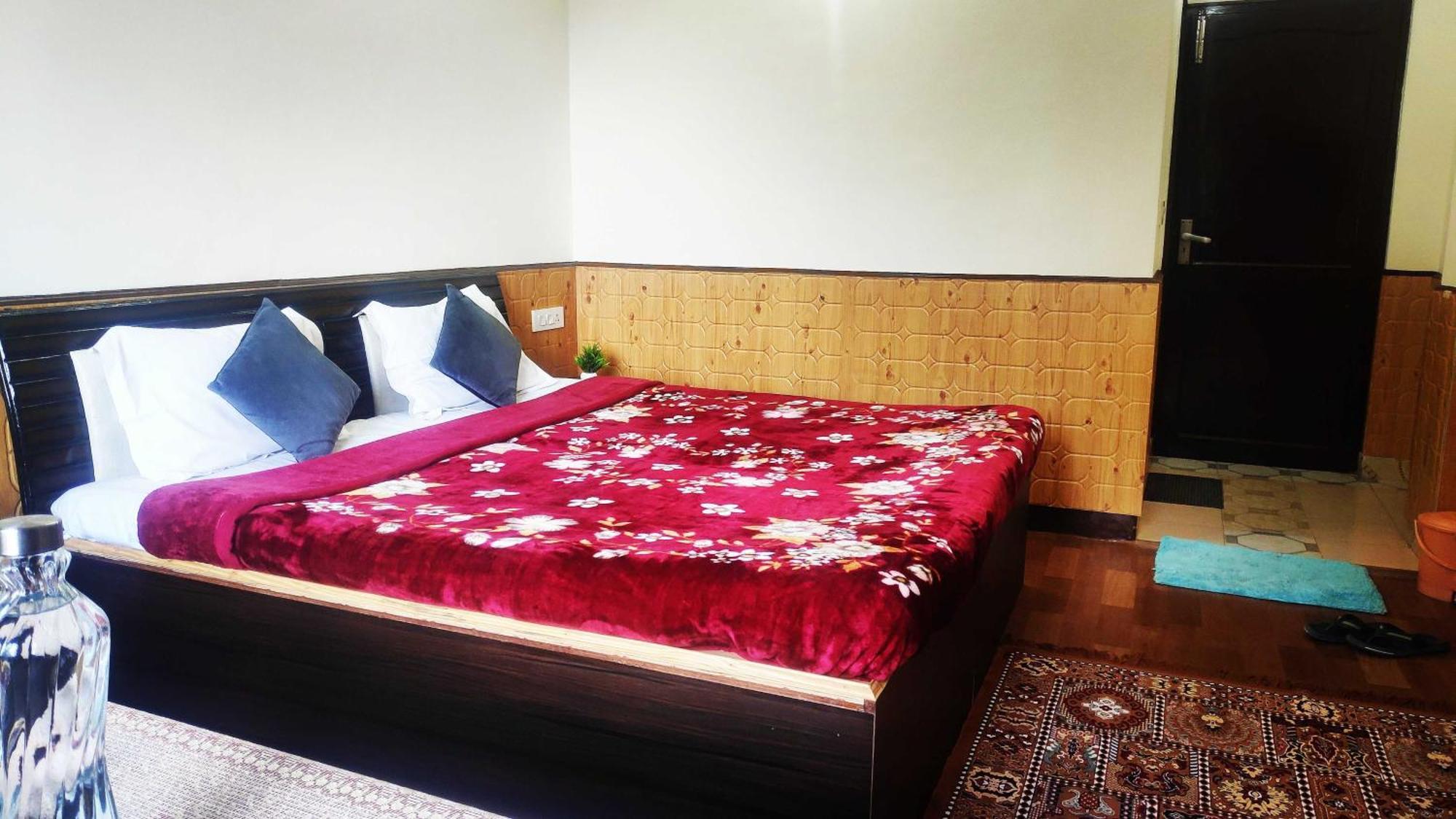 Hotel O New Shushant Regency 西姆拉 外观 照片