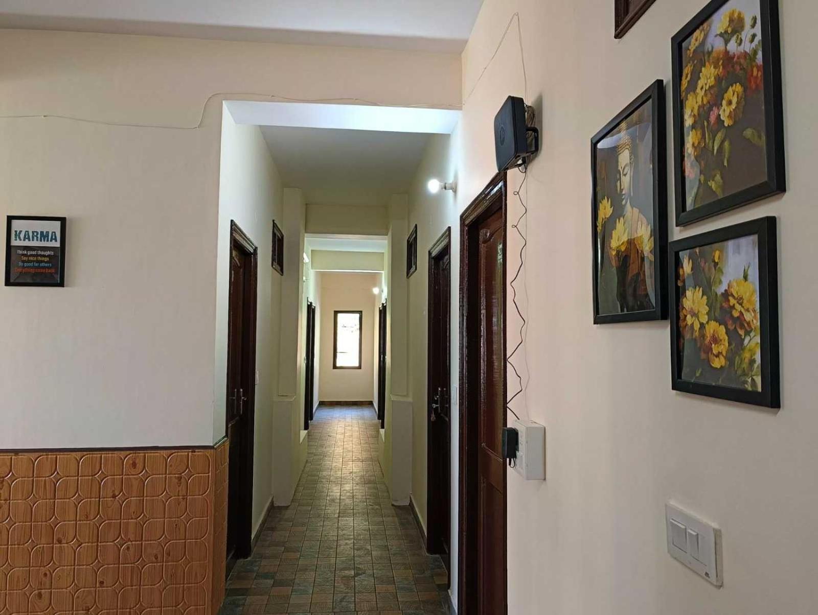 Hotel O New Shushant Regency 西姆拉 外观 照片